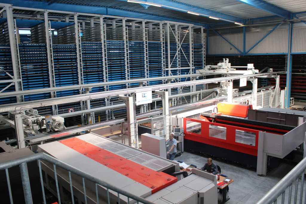 Tour et magasin de stockage automatiques pour machine de découpe laser
