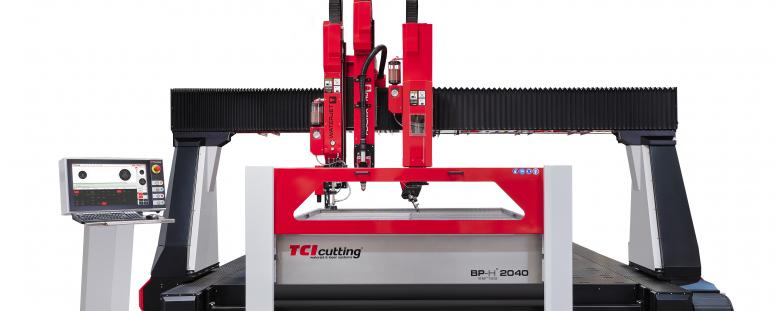 TCI Cutting BP-H COMBI, les avantages du jet d'eau et de la découpe plasma HD en une seule machine