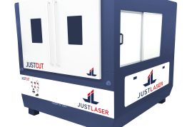 Notre JustCut disponible en 1kW, 2kW ou 3kW pour découper jusqu'à 4.5mm d'Aluminium avec son plateau de travail de 1300x1200mm