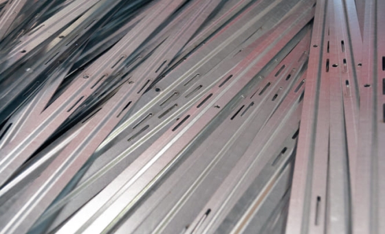 Stival - Tôlerie industrielle sur-mesure - poinçonnage